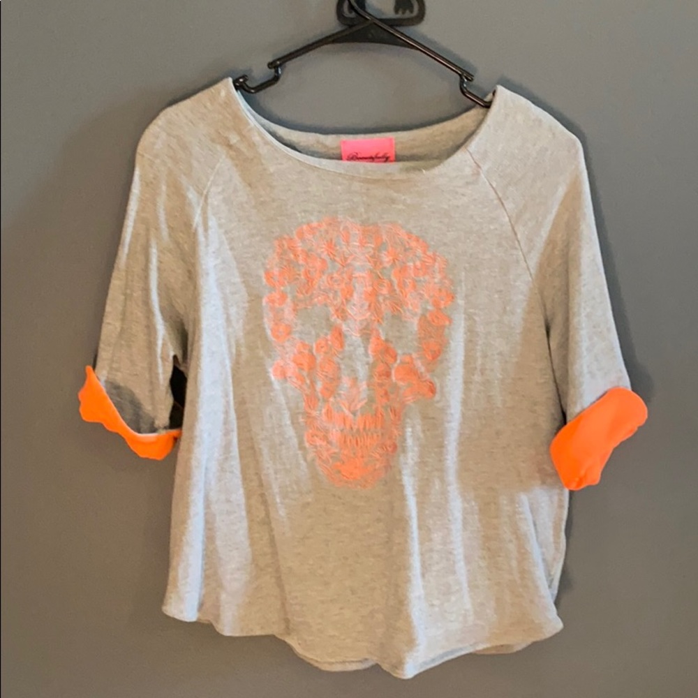 3/4 sleeve Lightweight Sweatshirt w/ Skull